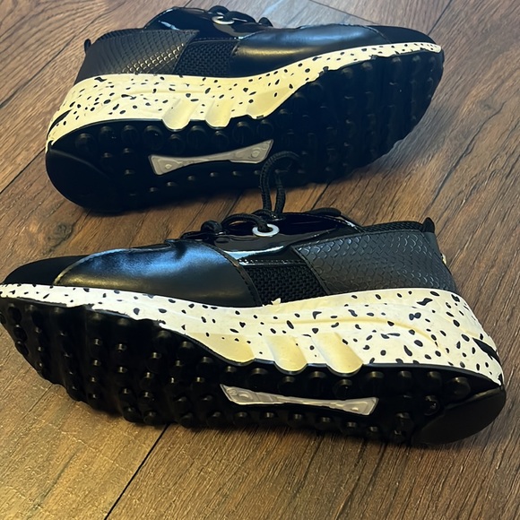 Qupid black and white fashion sneaker size 8 - Picture 8 of 9